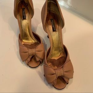 Vintage Dolce & Gabbana leather pumps